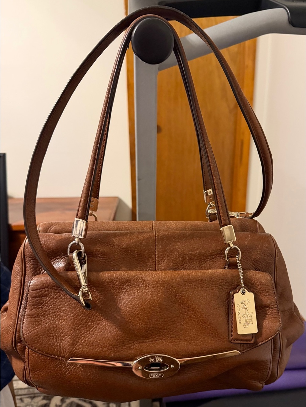 Coach Brown Leather Shoulder Bag with Gold Hardware - Picture 6 of 6